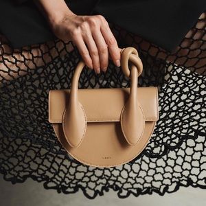 Yuzefi Cappuccino Dolores Pretzel Bag